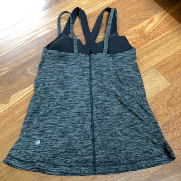 Lululemon Run For Gold Tank - Picture 7 of 7